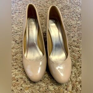 Madden Girl Neutral Pump size 8.5 Heel